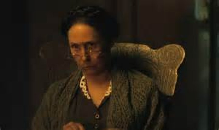 Mary Cooper Portrayed By Actress Laurie Metcalf