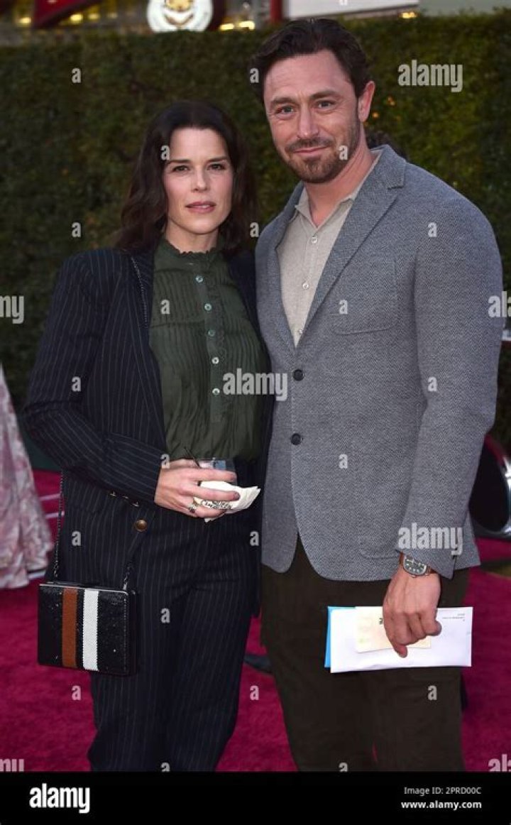 The Love Life Of Neve Campbell: Meet Her Husband And Explore Their Journey